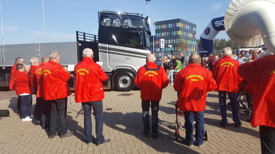 Sfeervolle Familiedag bij Scania Zwolle